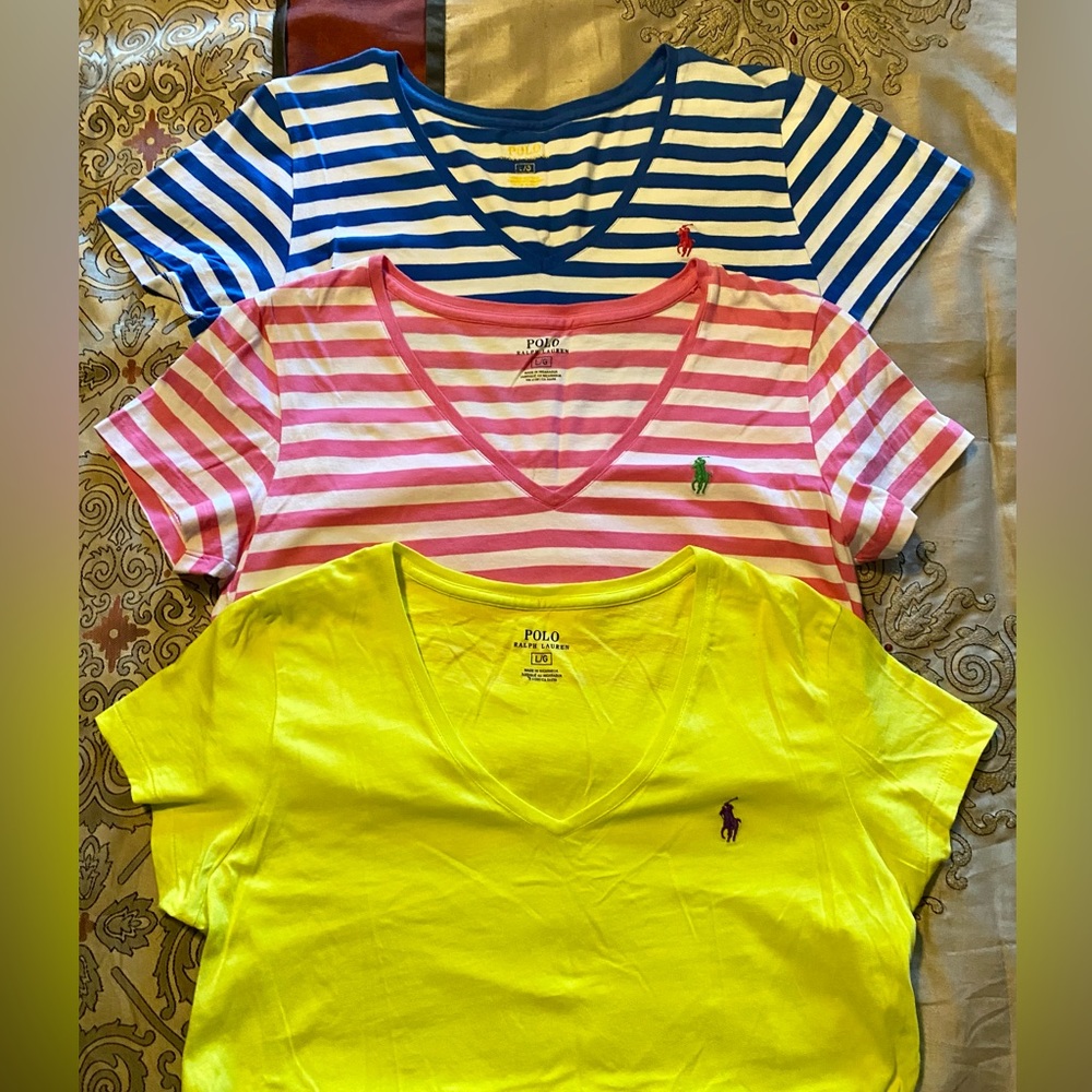 3 short sleeved Ralph Lauren T shirts size Large